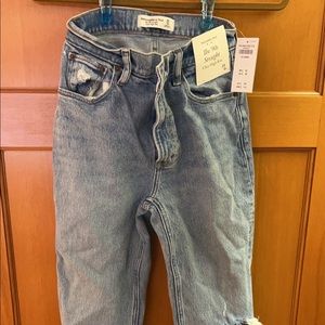 Brand New Abercrombie & Fitch 90’s Straight Leg Jean
